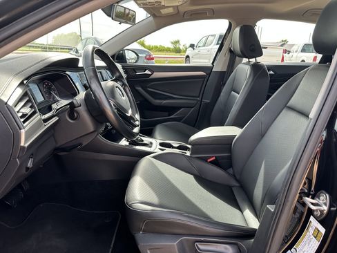 Used 2019 Volkswagen Jetta SE image 9