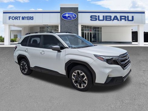 Used 2025 Subaru Forester Premium AWD/4WD image 1