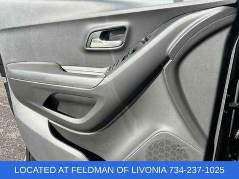 Certified 2020 Chevrolet Trax LT w/ LT Convenience Package AWD/4WD image 20