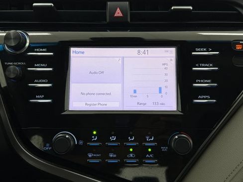 Used 2019 Toyota Camry LE w/ Convenience Package FWD image 17