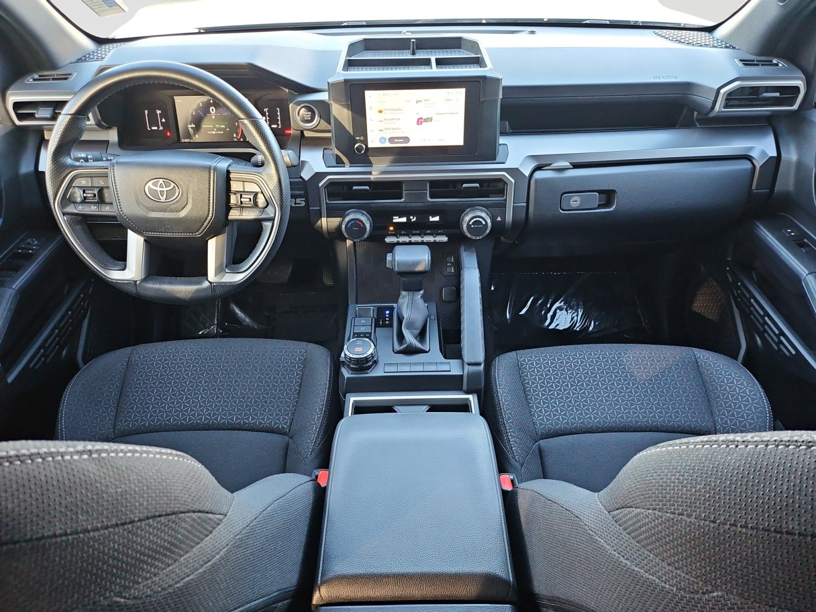 Used 2025 Toyota 4Runner SR5 AWD/4WD image 16