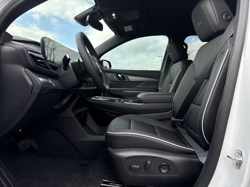 Used 2025 Buick Enclave Sport Touring w/ Power Package image 16