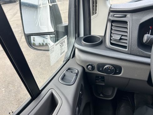 New 2026 Ford Transit 250 250 Medium Roof image 33