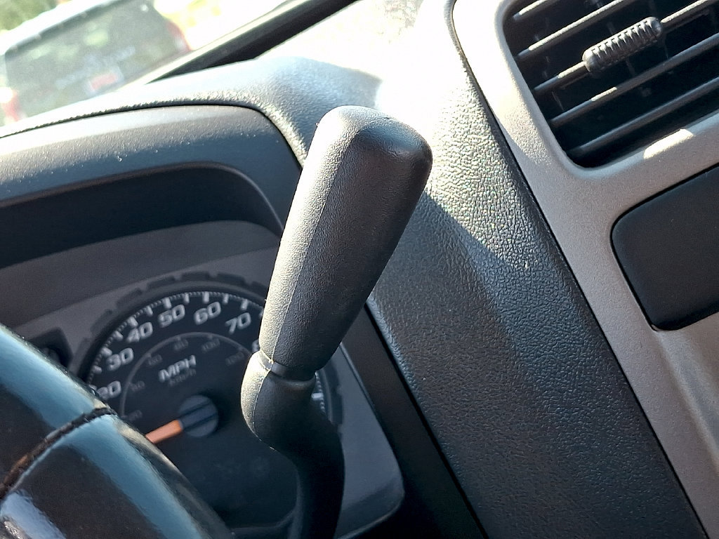 Used 2005 GMC Canyon SLE RWD image 14