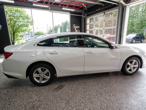 Used 2024 Chevrolet Malibu LT image 4