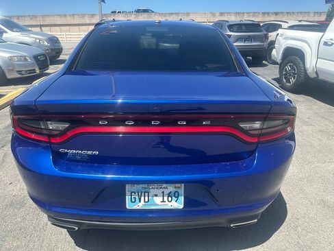 Used 2020 Dodge Charger SXT RWD image 5