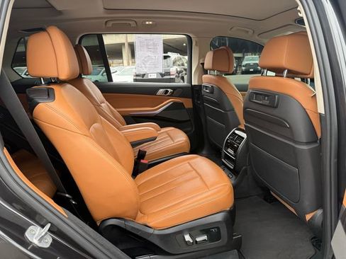 Used 2020 BMW X7 xDrive40i w/ Cold Weather Package image 39
