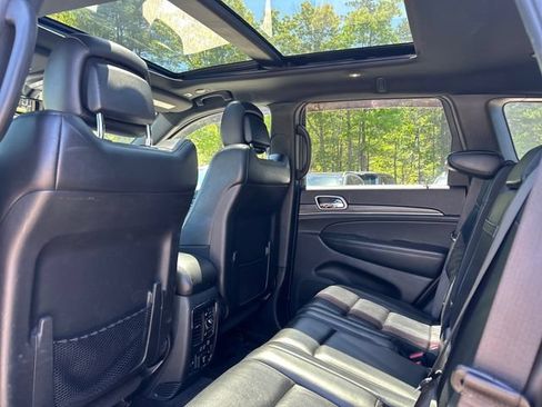 Used 2019 Jeep Grand Cherokee Limited w/ Luxury Group II AWD/4WD image 23