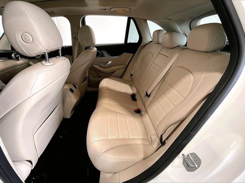 Used 2021 Mercedes-Benz GLC 300 image 24