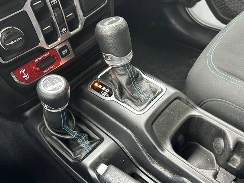 Used 2021 Jeep Wrangler Unlimited Rubicon 4xe image 22