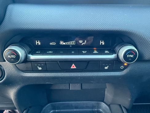 Used 2024 MAZDA CX-50 AWD 2.5 S w/ Premium Package image 16