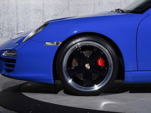 Used 2011 Porsche 911 Carrera 4S image 39