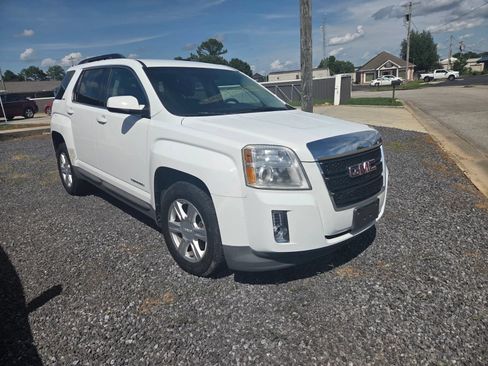 Used 2014 GMC Terrain SLE AWD/4WD image 1