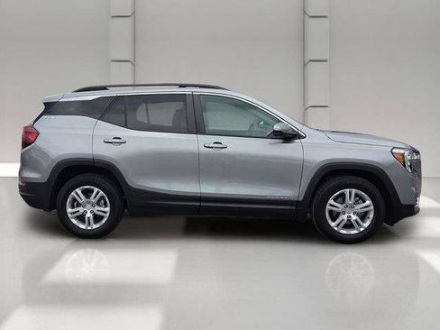 Certified 2024 GMC Terrain SLE w/ Driver Convenience Package FWD image 6