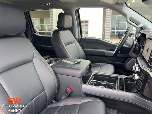 New 2026 Ford F350 Lariat w/ Black Appearance Package image 18