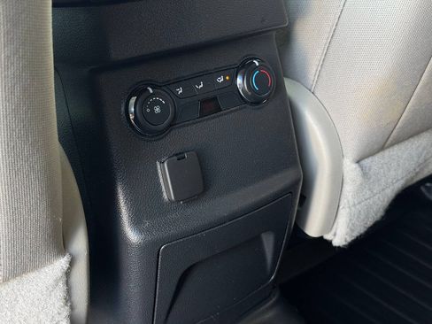 Used 2014 Ford Explorer XLT FWD image 36