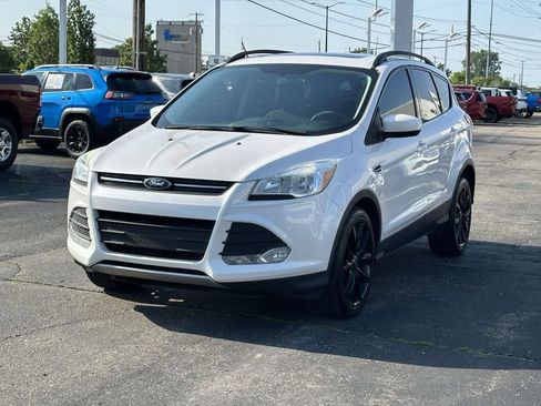 Used 2016 Ford Escape SE w/ Equipment Group 201A FWD image 7