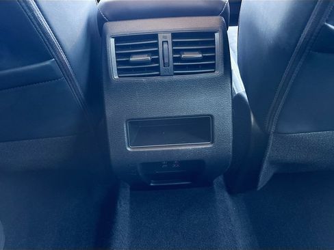 Used 2023 Mitsubishi Outlander SE image 24