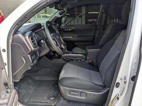 Used 2023 Toyota Tacoma TRD Sport image 9