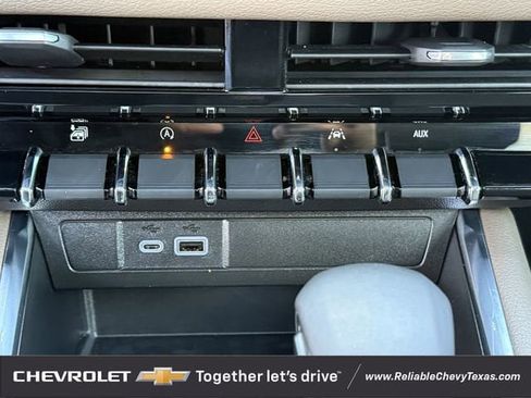 Certified 2024 GMC Canyon Denali image 21