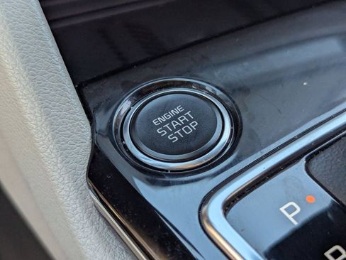 Used 2024 Kia Sportage EX image 30