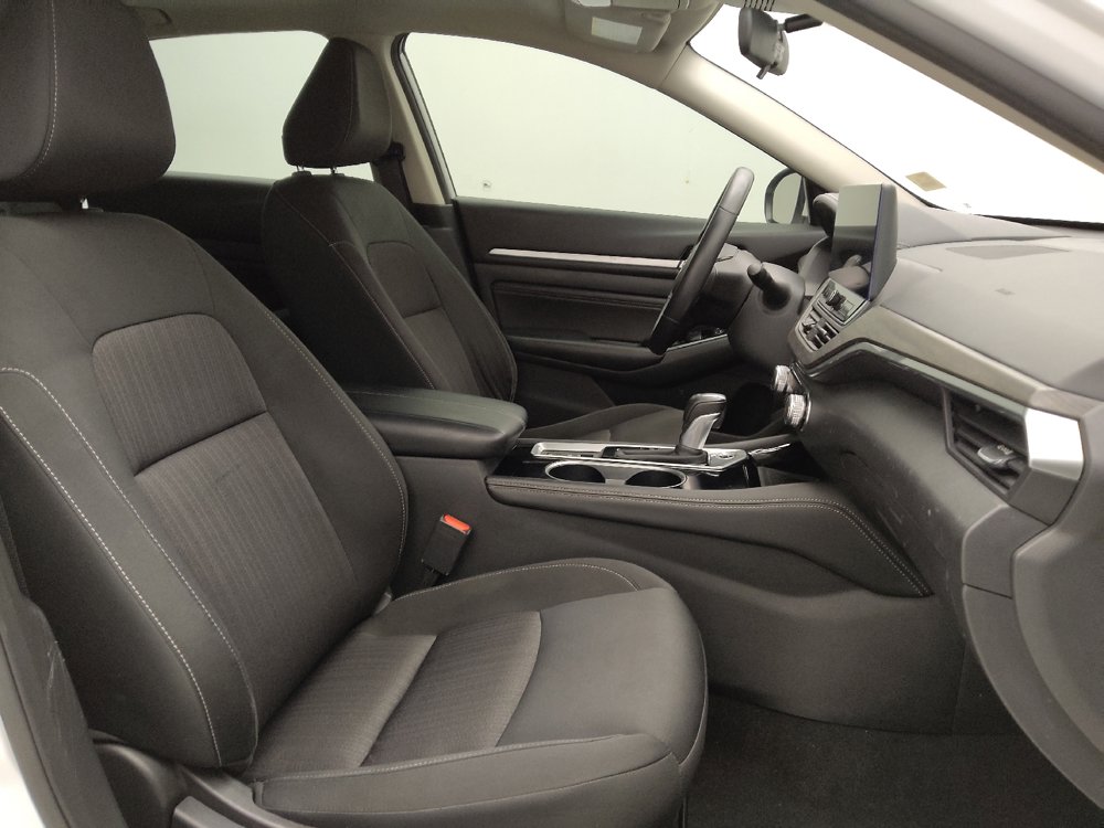 Used 2023 Nissan Altima 2.5 SV w/ SV Premium Package FWD image 21