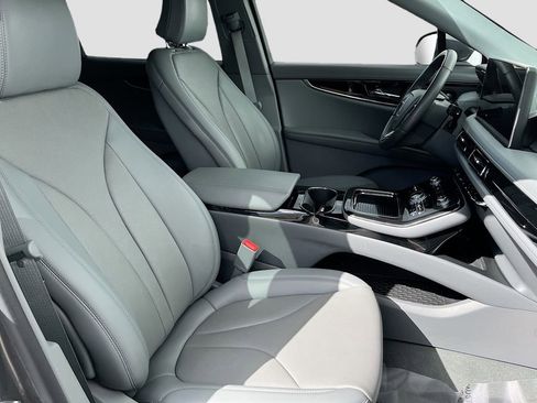 Used 2023 Lincoln Nautilus Reserve w/ Luxury Package image 31