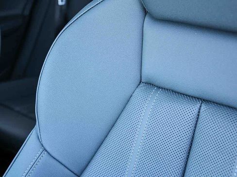 Used 2025 Audi Q5 Premium Plus image 25