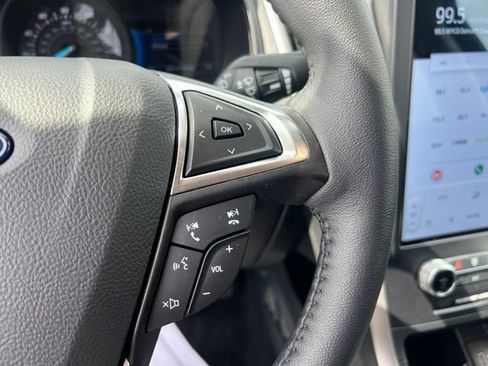 Certified 2024 Ford Edge SEL w/ Convenience Package AWD/4WD image 10