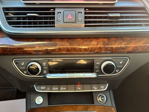 Used 2018 Audi Q5 2.0T Premium Plus w/ Premium Plus Package image 32