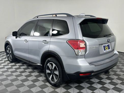 Used 2017 Subaru Forester 2.5i Limited w/ Popular Package #2 AWD/4WD image 12
