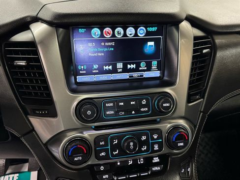 Used 2019 Chevrolet Tahoe LT w/ RST Edition image 18