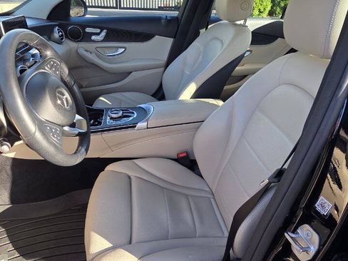 Used 2017 Mercedes-Benz C 300 4MATIC Sedan image 9