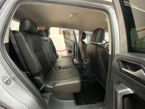 Used 2022 Volkswagen Tiguan SE image 19