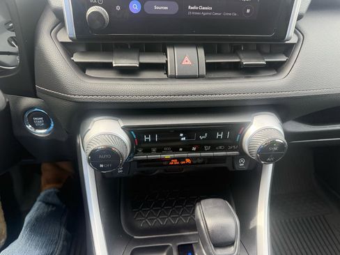 Used 2024 Toyota RAV4 XLE w/ Convenience Package image 19