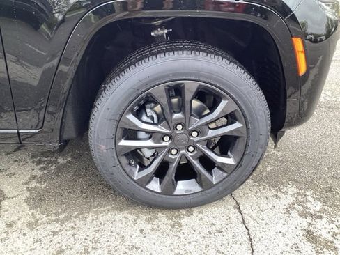 New 2026 Jeep Grand Cherokee Limited AWD/4WD image 9