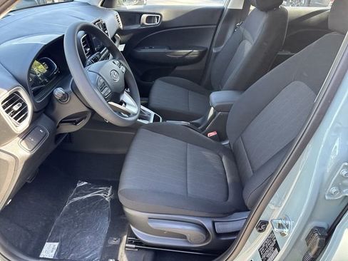 New 2026 Hyundai Venue SE FWD image 9