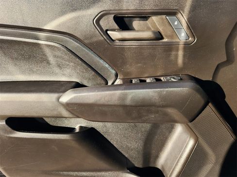 Used 2024 Chevrolet Colorado Trail Boss w/ Technology Package image 22