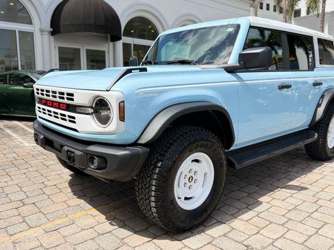 Used 2025 Ford Bronco Heritage Edition AWD/4WD image 3