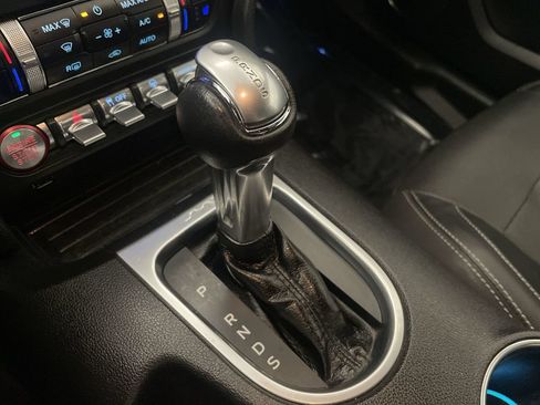 Used 2020 Ford Mustang Premium RWD image 9