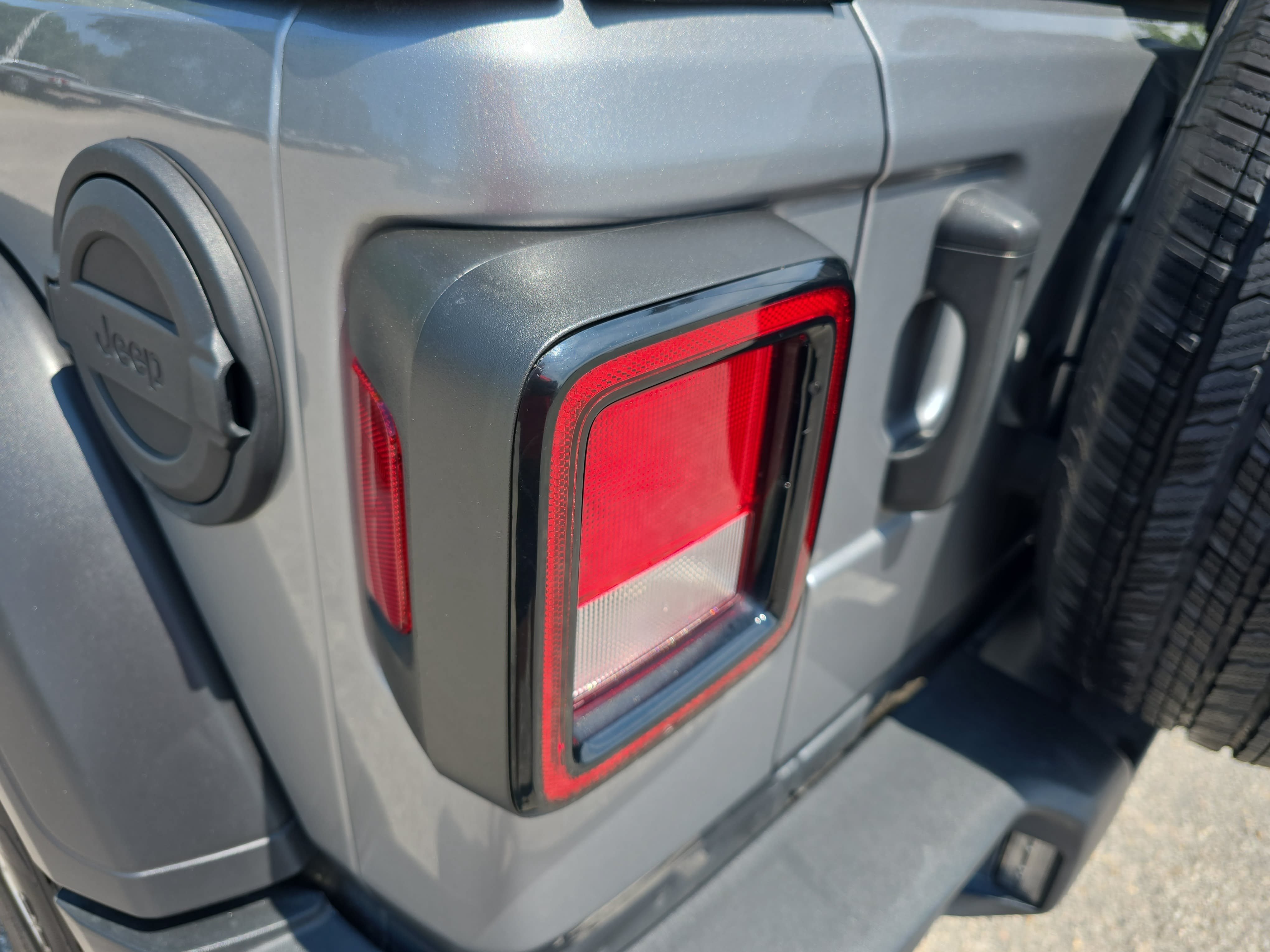 Used 2021 Jeep Wrangler Unlimited Sport AWD/4WD image 32