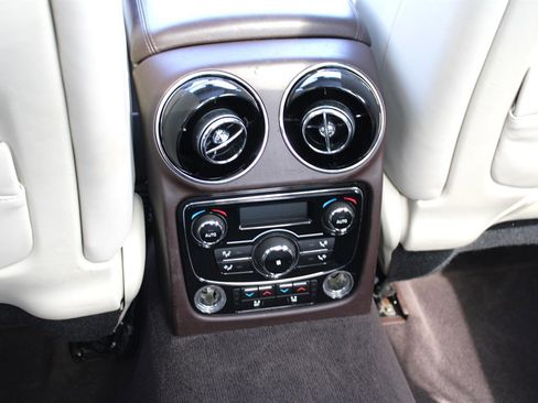 Used 2011 Jaguar XJ L image 21