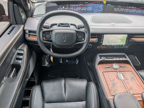 New 2026 Lincoln Navigator L Black Label AWD/4WD image 15