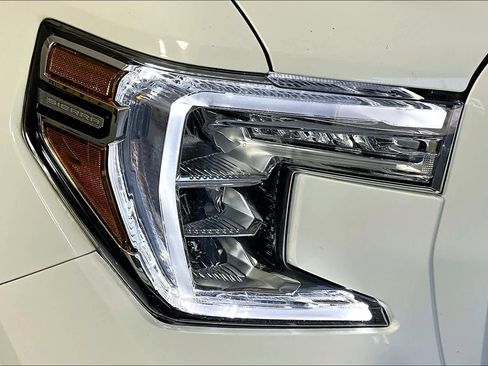 Used 2021 GMC Sierra 1500 AT4 image 27