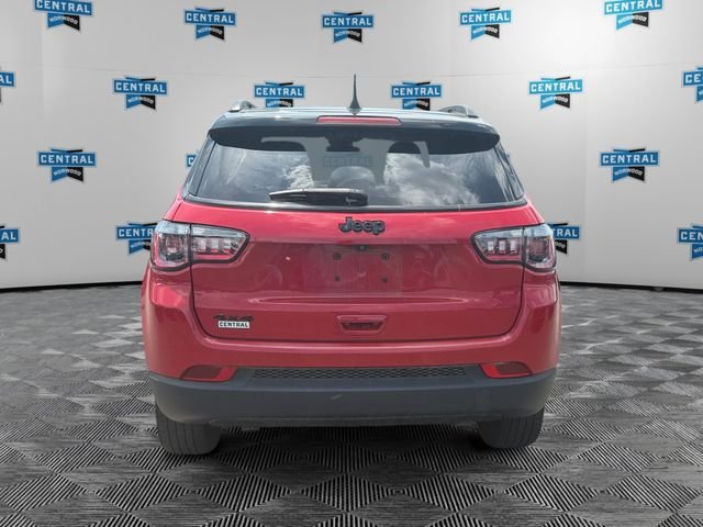 Certified 2023 Jeep Compass Latitude w/ Sun and Sound Group AWD/4WD image 5