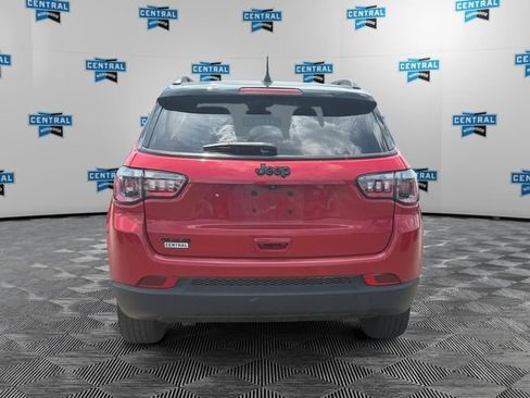 Used 2023 Jeep Compass Latitude w/ Sun and Sound Group AWD/4WD image 5