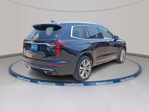 Used 2022 Cadillac XT6 Premium Luxury w/ Technology Package AWD/4WD image 6
