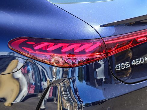 Used 2022 Mercedes-Benz EQS 450+ Sedan image 8