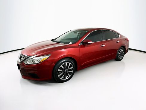 Used 2016 Nissan Altima 2.5 SL w/ 2.5 Technology Package image 4