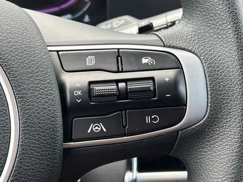 Used 2025 Kia Sportage LX image 37